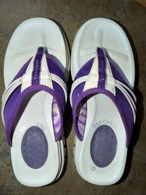 Skechers Women's Purple and White Foam Thong Sandals